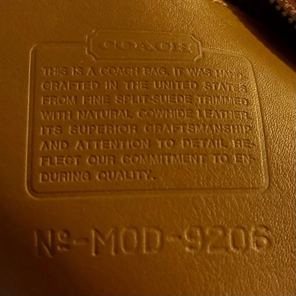 RARE Coach Vintage Blush Pink Suede Hobo Bag - Picture 11 of 12